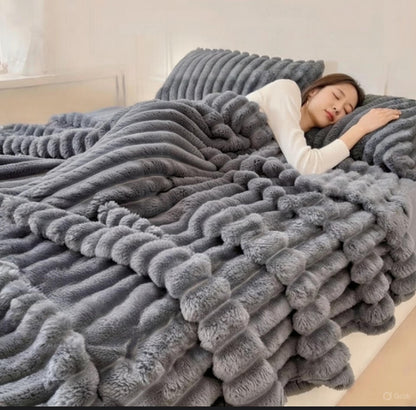 Couverture en Fausse Fourrure Rayée Ultra-Douce